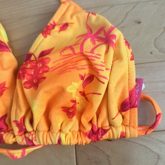 Pink Sands tropical bikini top - Picture 2 of 7